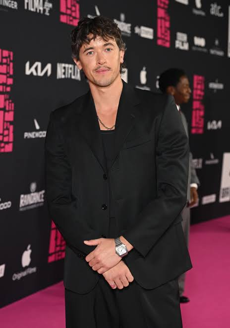 Tom Blyth Height: How Tall Is the Hunger Games Star? 2 image 3
